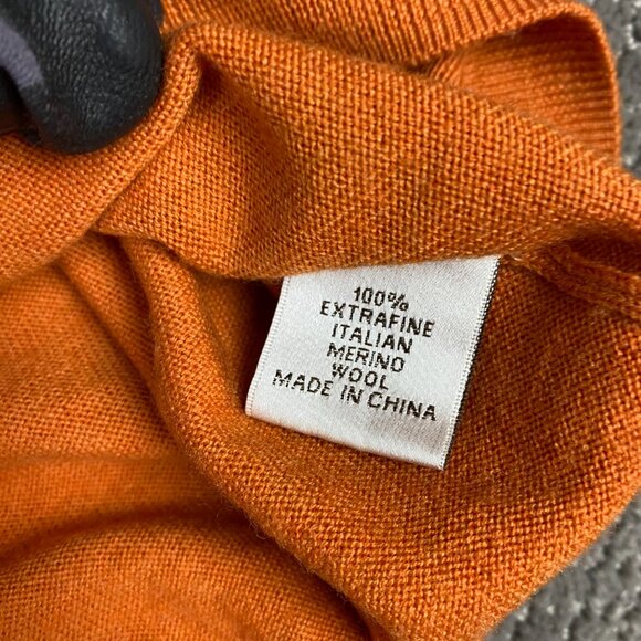 Peter Millar Sweater Men's Medium Orange Extra Fine Merino Wool Knit Golf V Neck - Picture 6 of 10